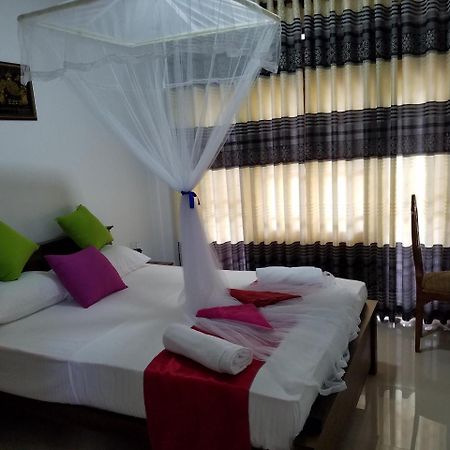דמבולה Yashumi Homestay מראה חיצוני תמונה