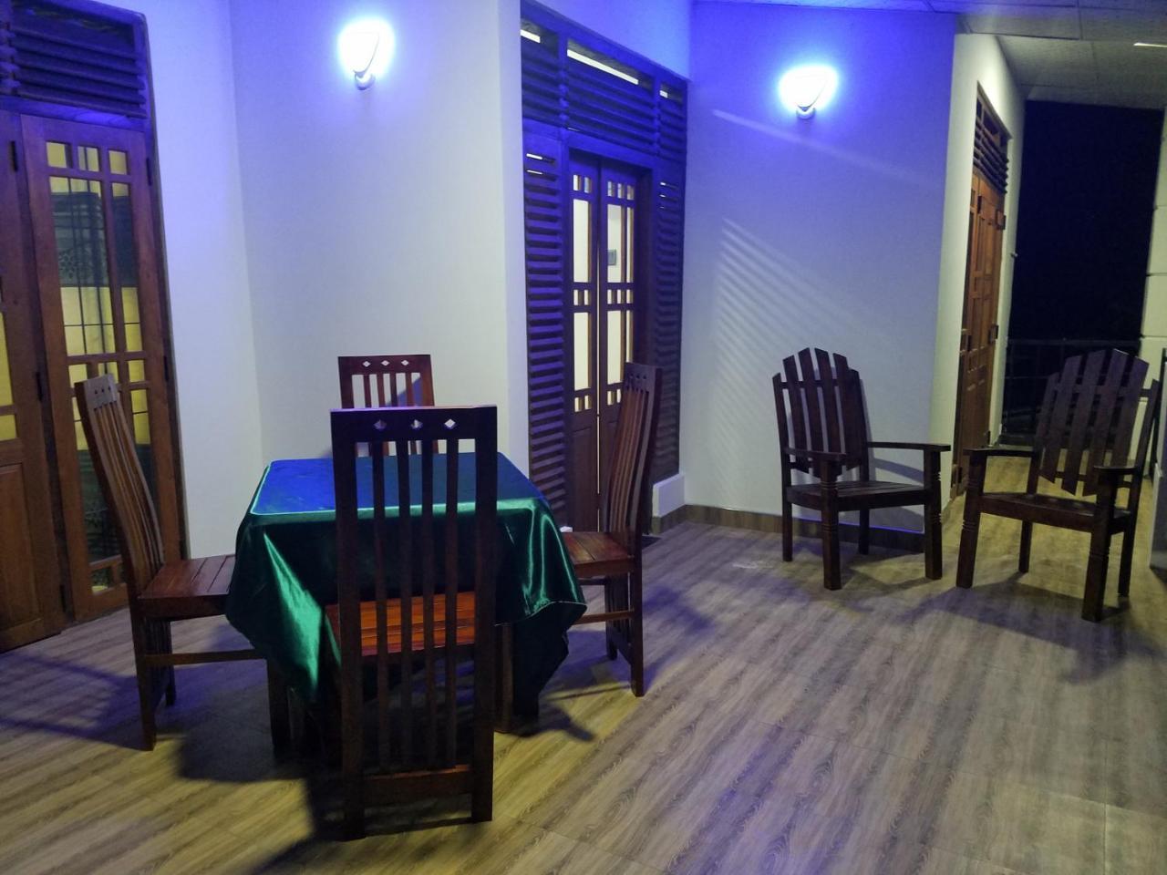 דמבולה Yashumi Homestay מראה חיצוני תמונה