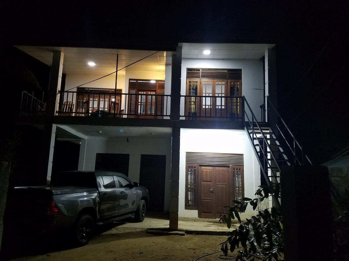 דמבולה Yashumi Homestay מראה חיצוני תמונה