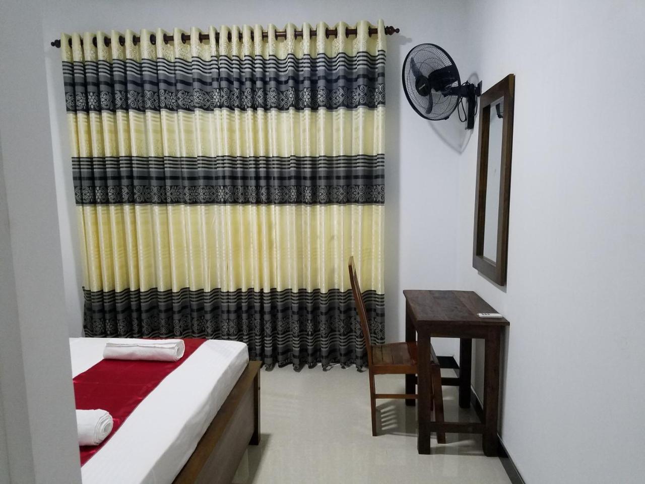 דמבולה Yashumi Homestay מראה חיצוני תמונה