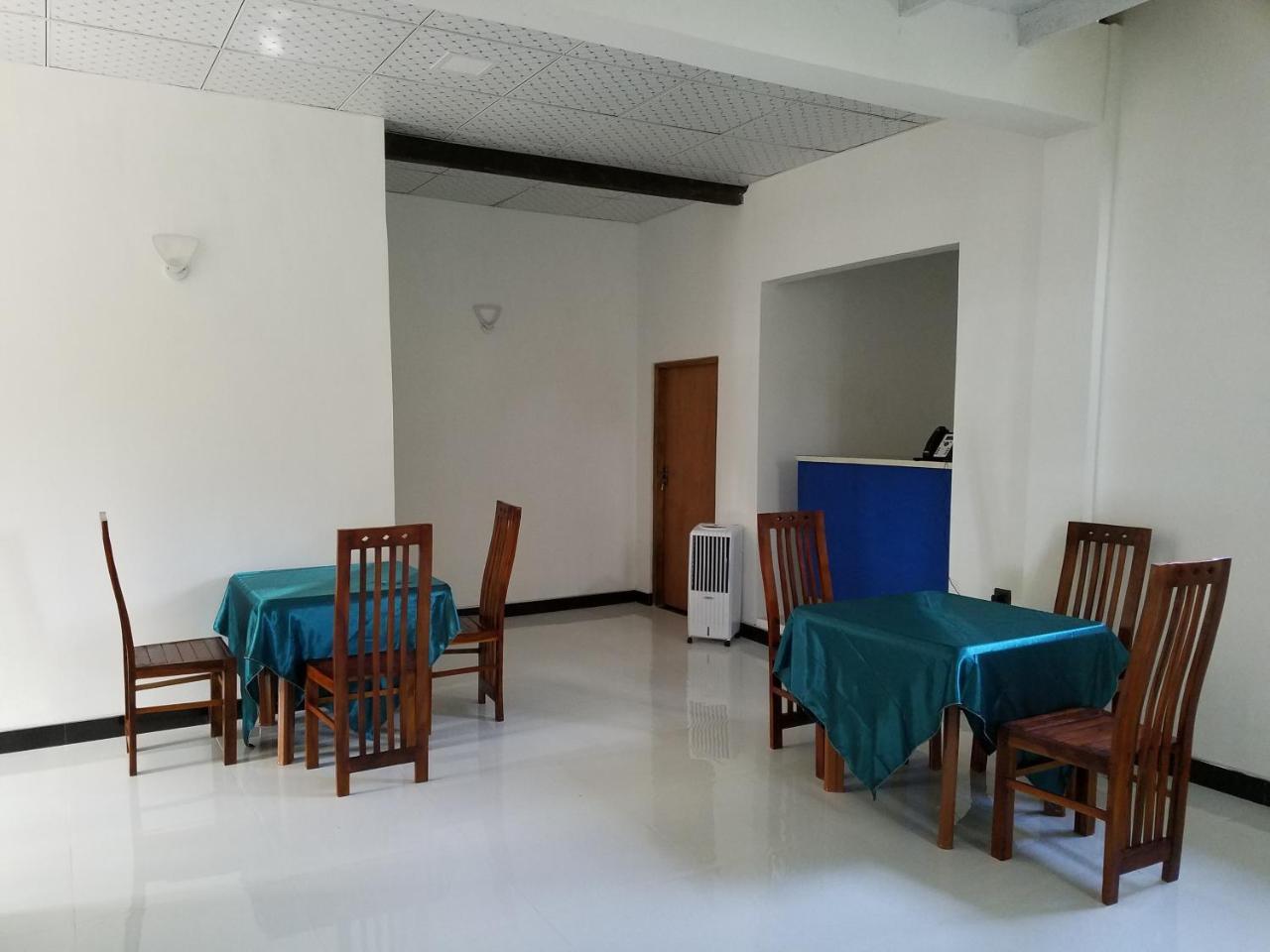 דמבולה Yashumi Homestay מראה חיצוני תמונה