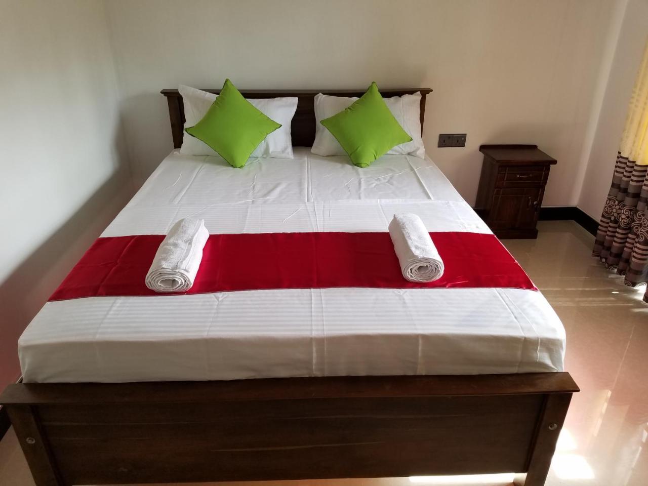 דמבולה Yashumi Homestay מראה חיצוני תמונה