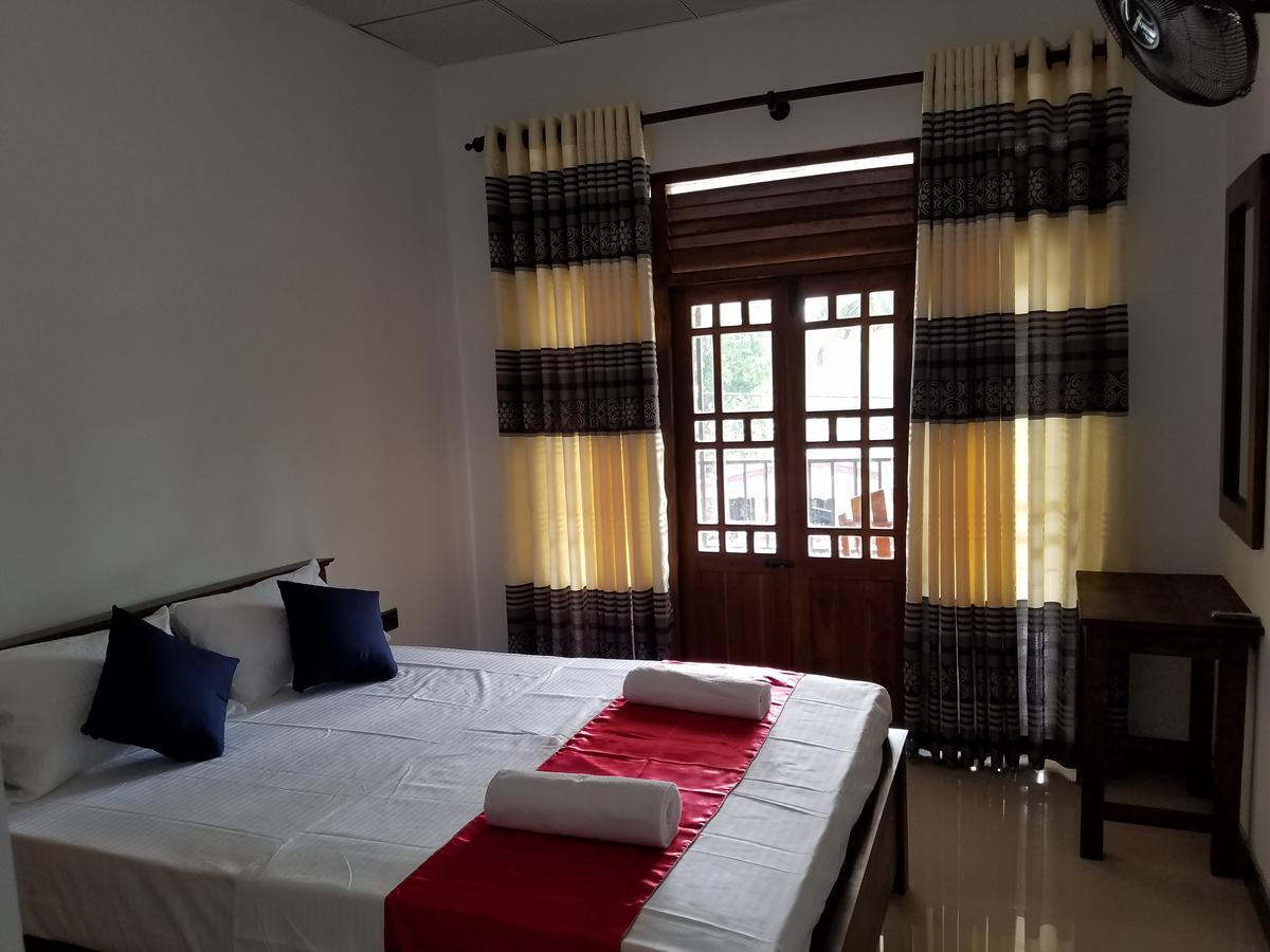דמבולה Yashumi Homestay מראה חיצוני תמונה