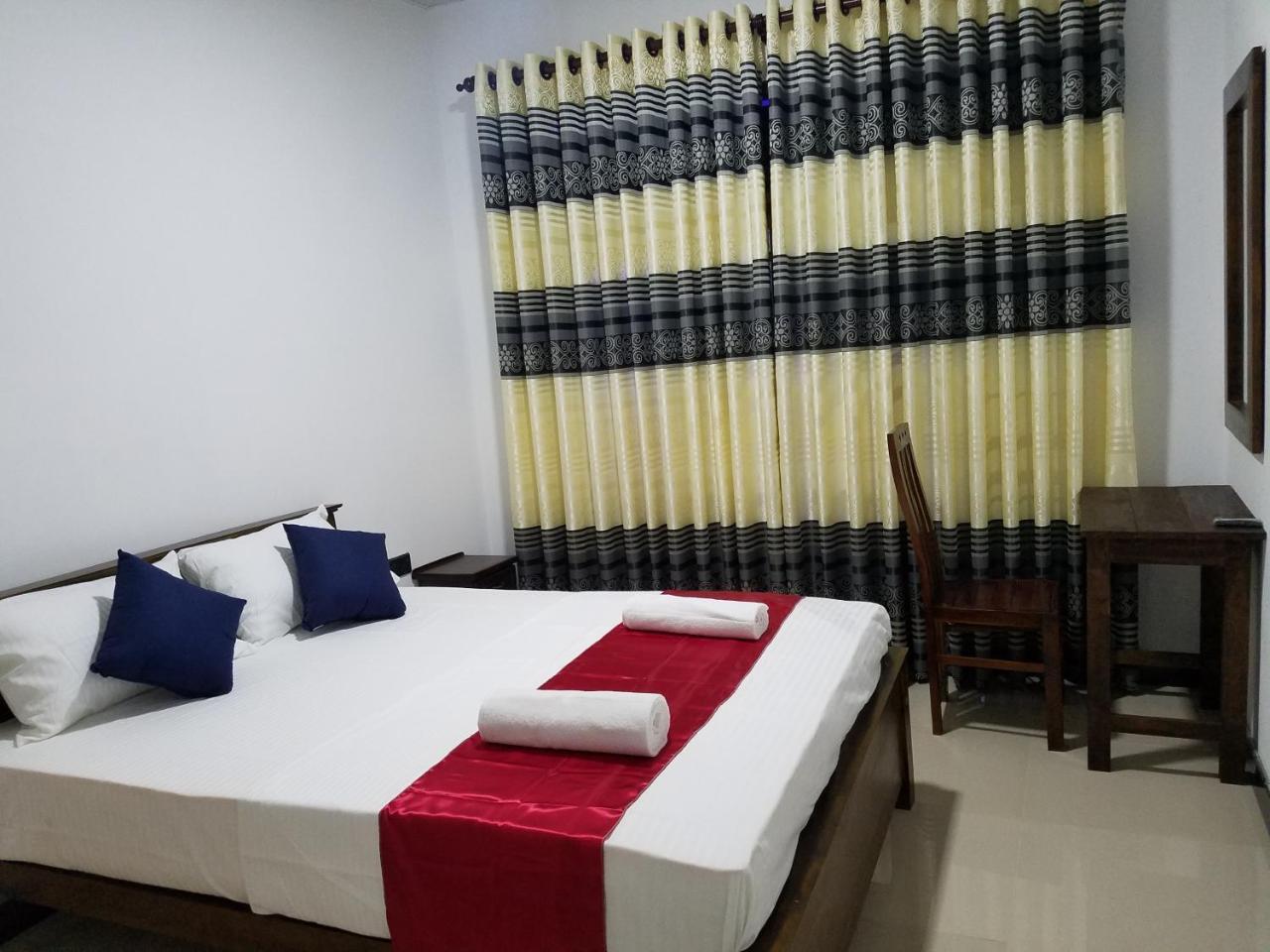 דמבולה Yashumi Homestay מראה חיצוני תמונה