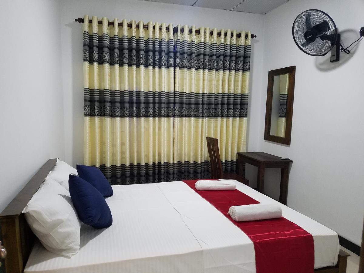 דמבולה Yashumi Homestay מראה חיצוני תמונה