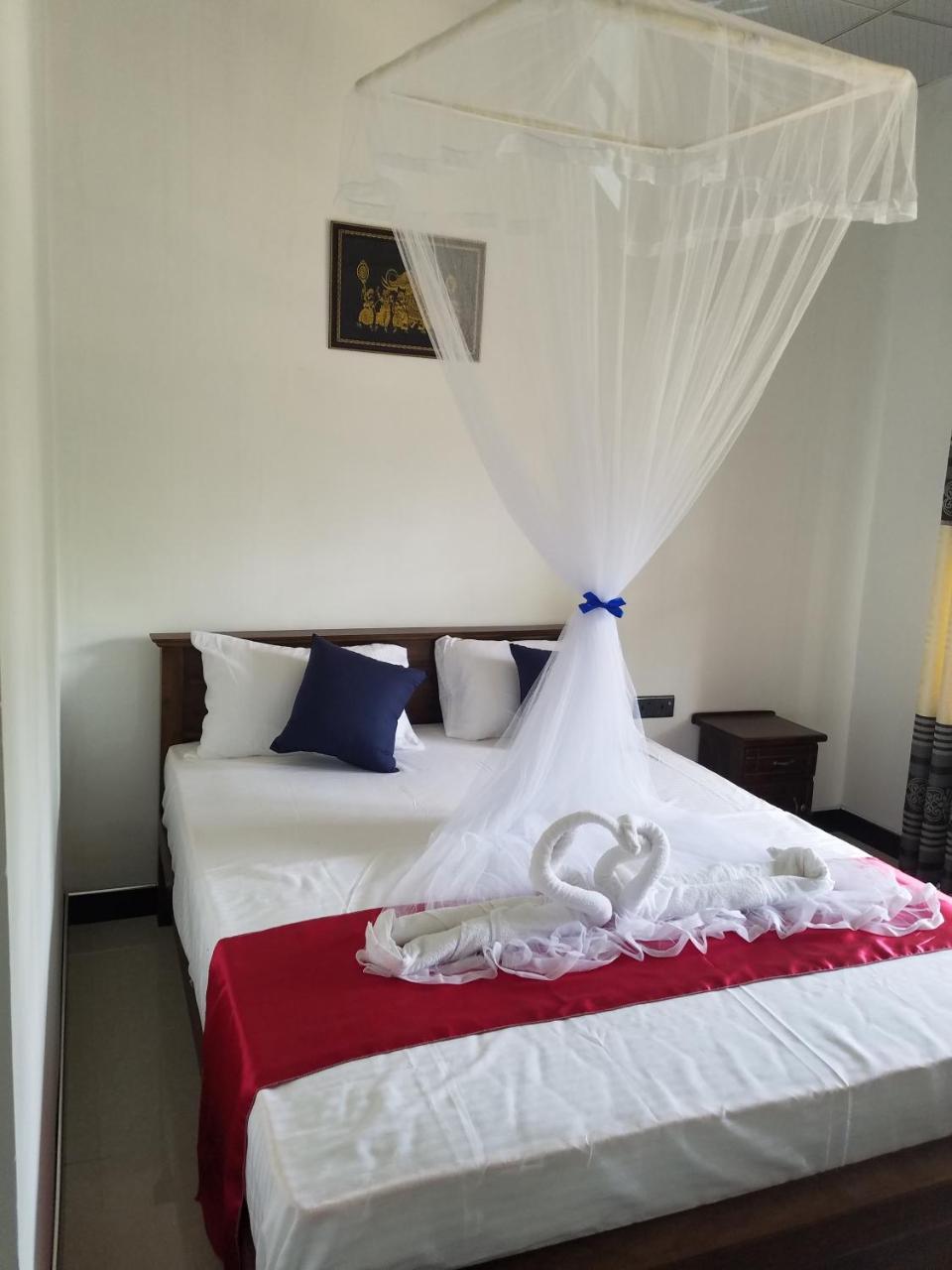 דמבולה Yashumi Homestay מראה חיצוני תמונה